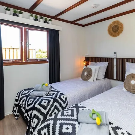 Chalet Included Boat *